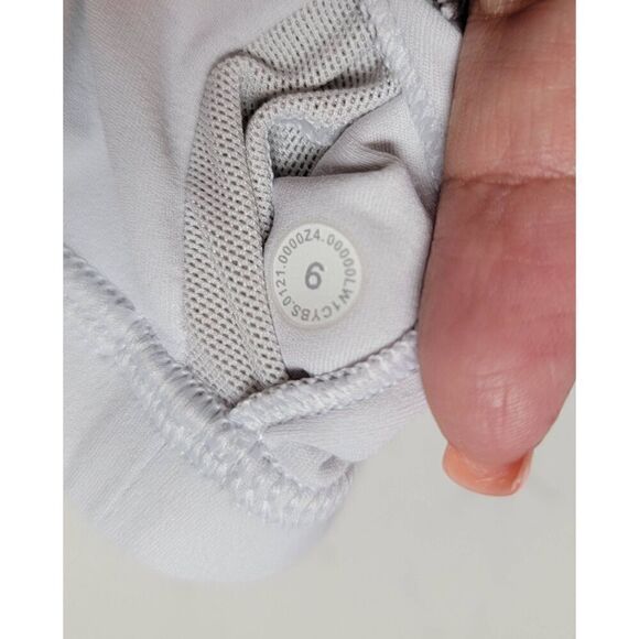 Lululemon Aling Tank Bra 6 - Picture 7 of 7